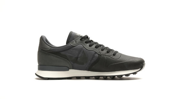 Nike internationalist prm clearance black